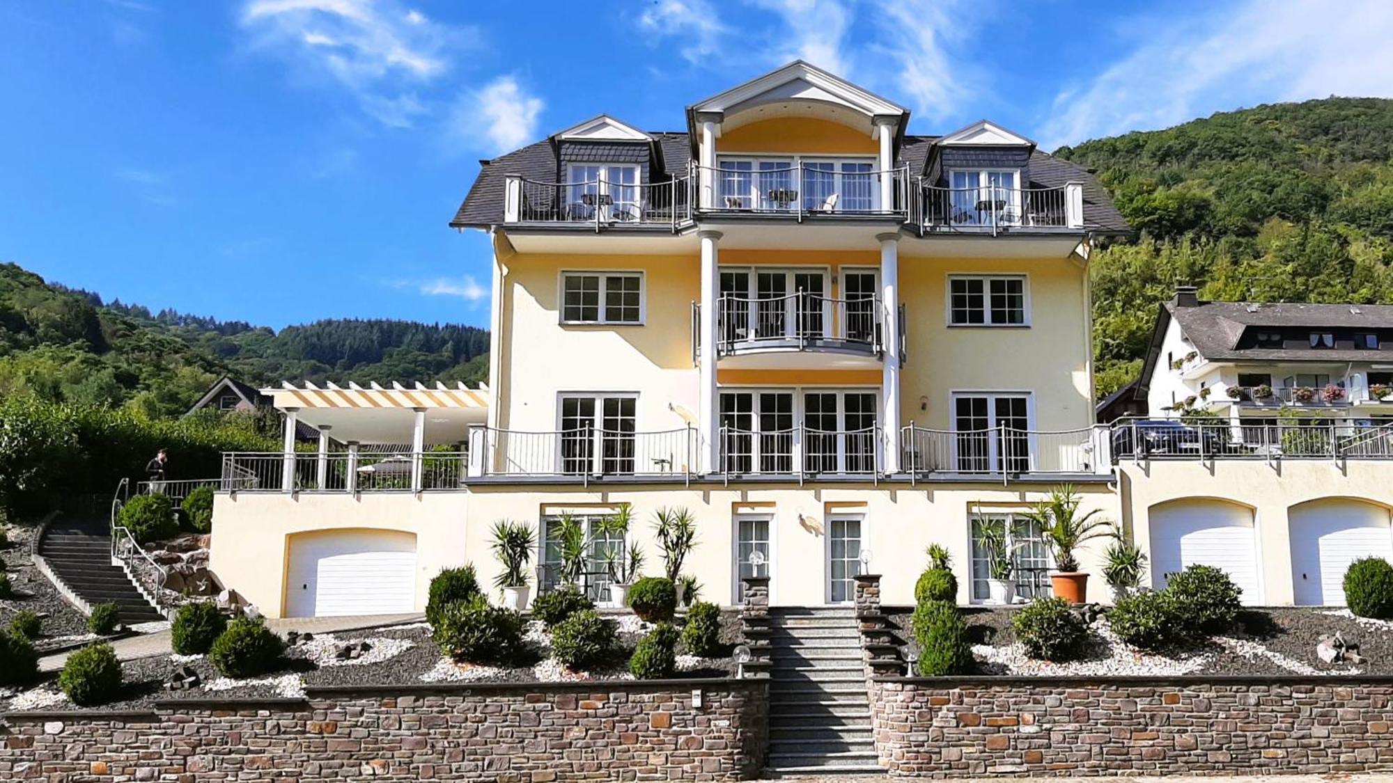Residenz Moselstausee Sankt Aldegund Exterior photo